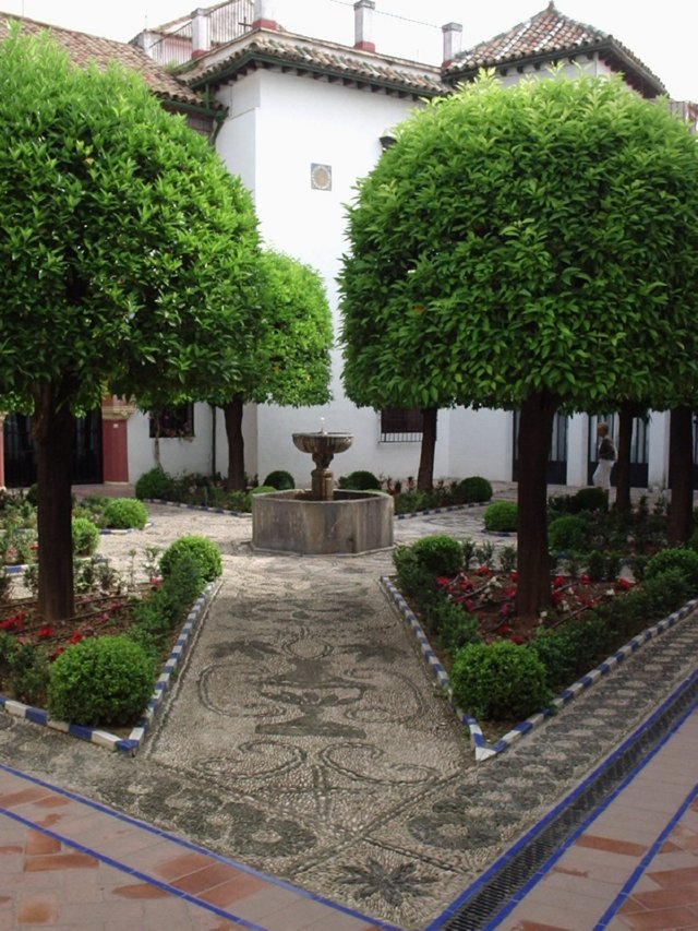 P5230156 Patio museum Julio Romero de Torres - Cordoba